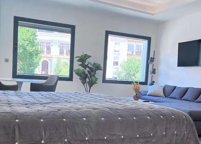 Plaza Mayor Luxury Apartment Plasencia