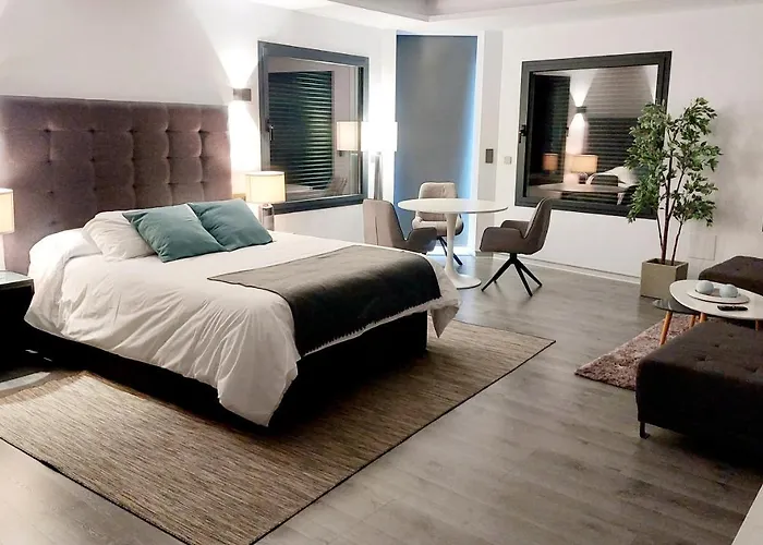 Plaza Mayor Luxury Apartment *