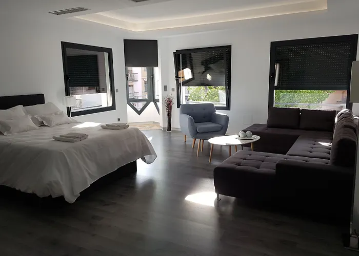 Plaza Mayor Luxury Apartment *