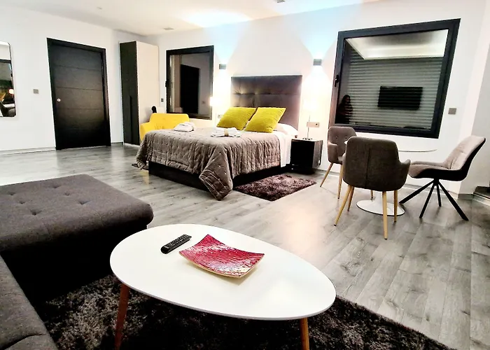 Plaza Mayor Luxury Apartment Plasencia